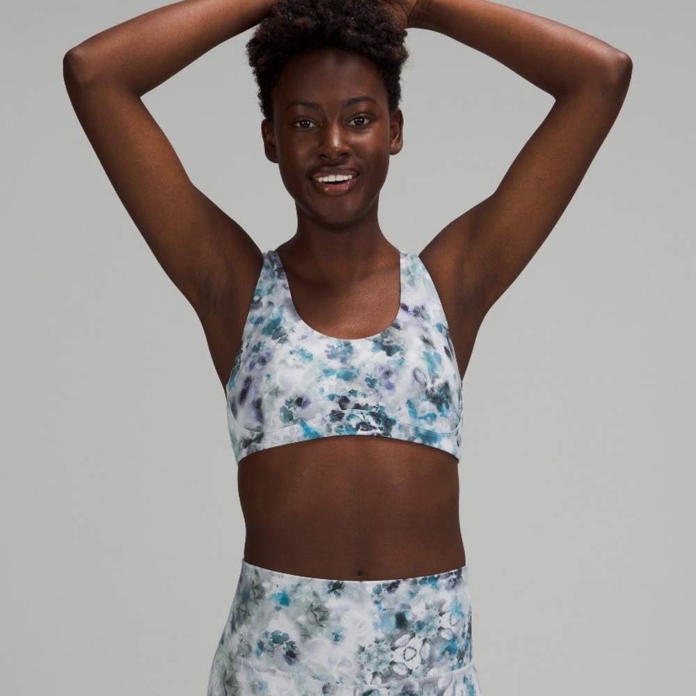 Lululemon sport bra